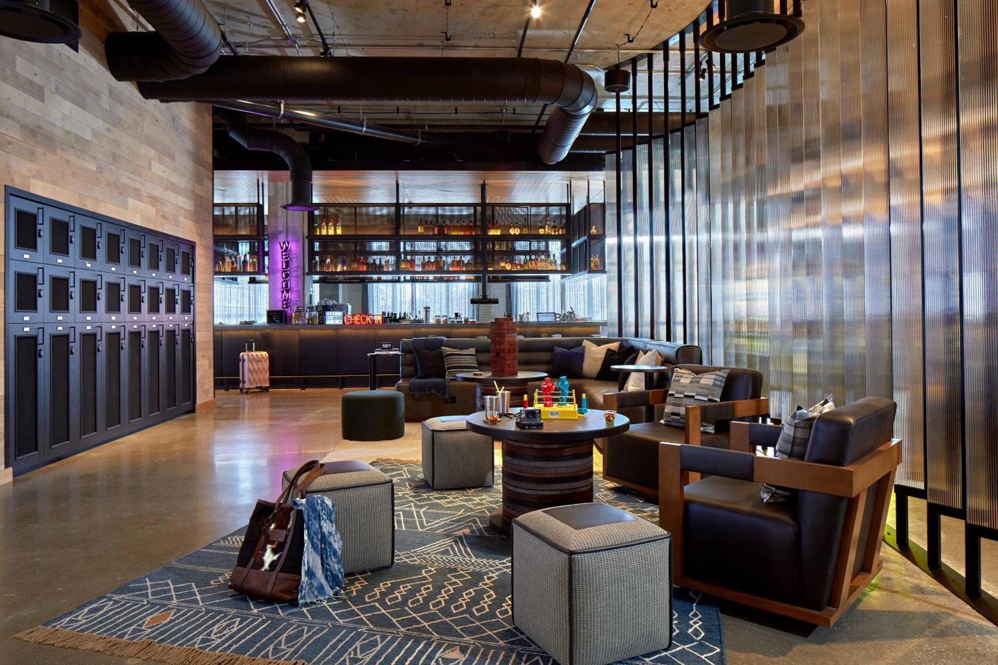 Moxy Short North Hotel 3*