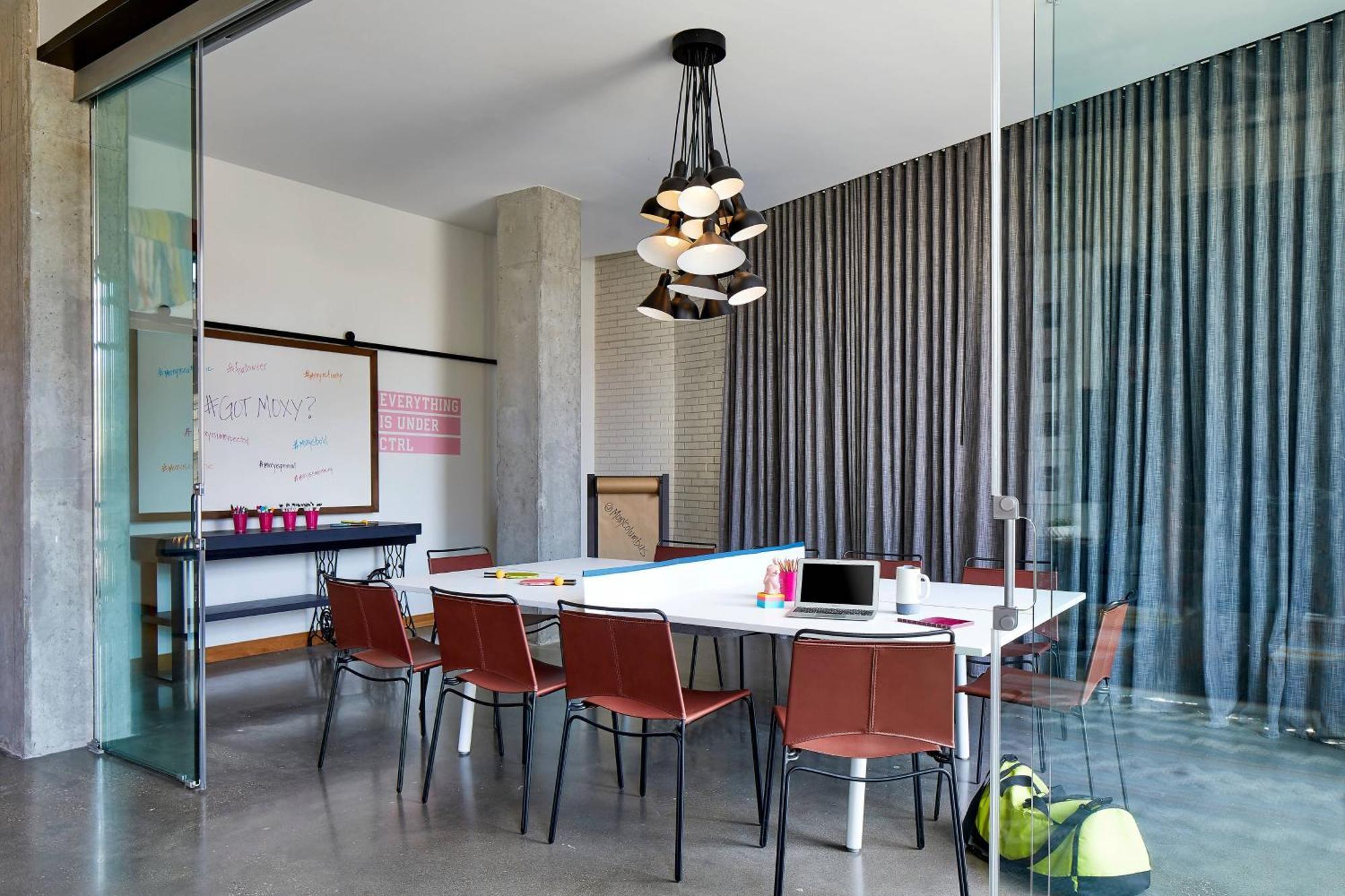 Moxy Short North Hotel